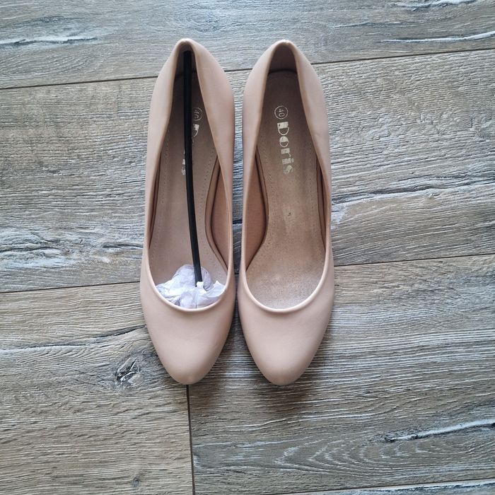 Дамски обувки бежово