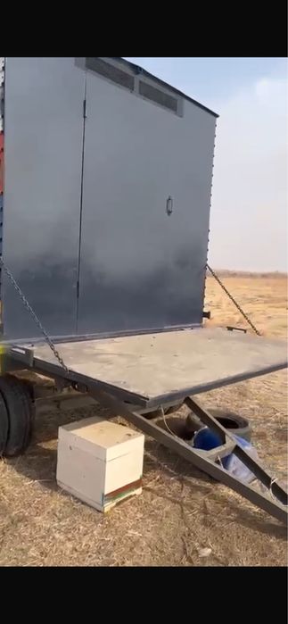 Прицеп пчеловодный