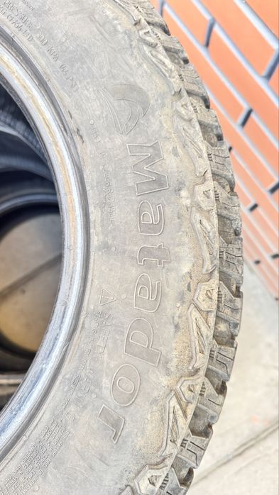 Резина шины 215/70/16