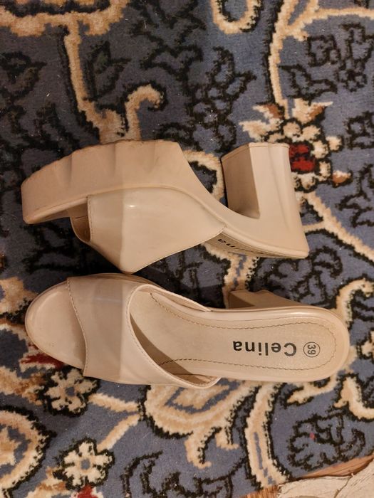 Продам сабо б/у в отличном состоянии