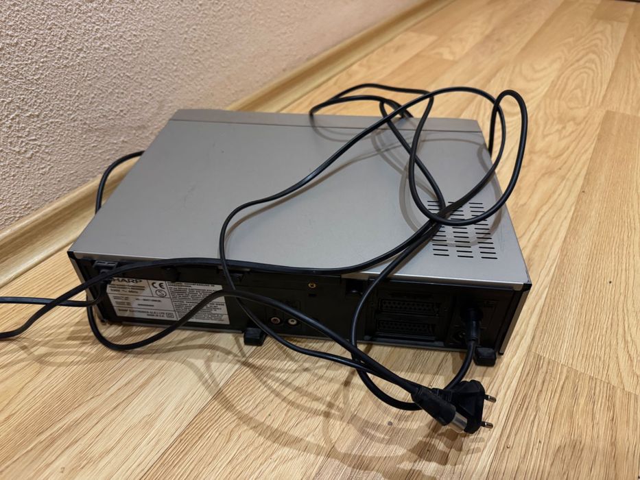 Sharp VC-MH71GM(S) – Видеорекордер VHS с отлично качество и надеждност