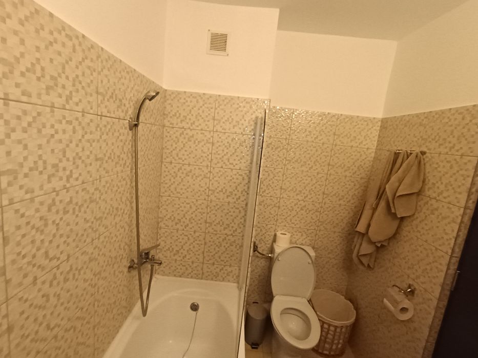 Cazare Regim Hotelier zona Hipodrom 100 lei tranzit 3-4 ore
