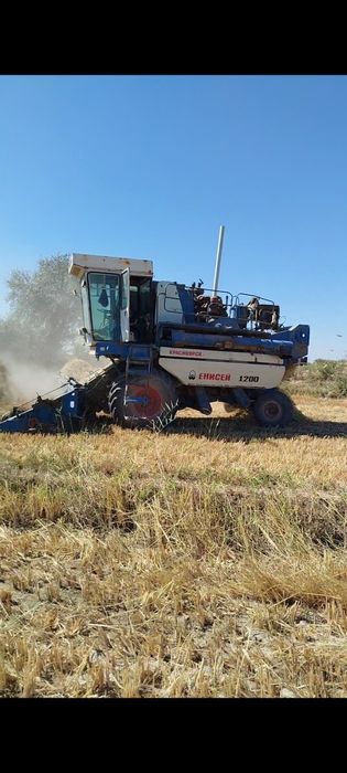 Комбайн Енисей 1200