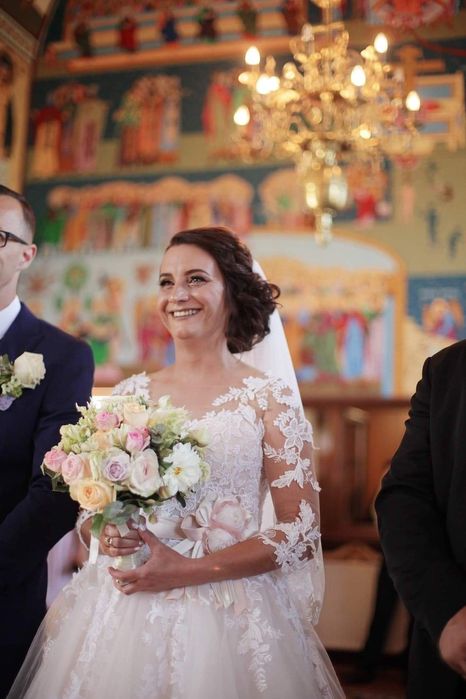 Vand rochie de mireasă