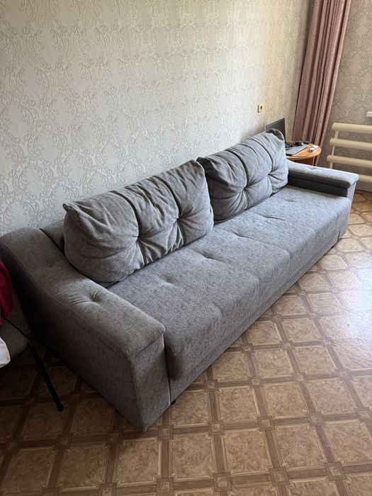 Продам диван.