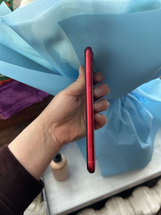 Айфон 11   64 гб