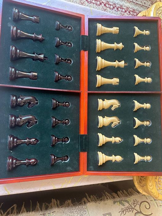 Новый шахматы KASPAROV