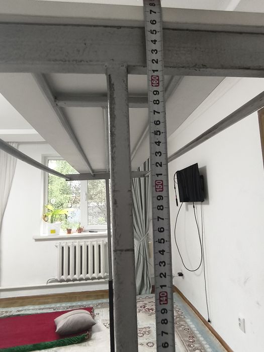 Продаётся стойка, вешалка для одежды