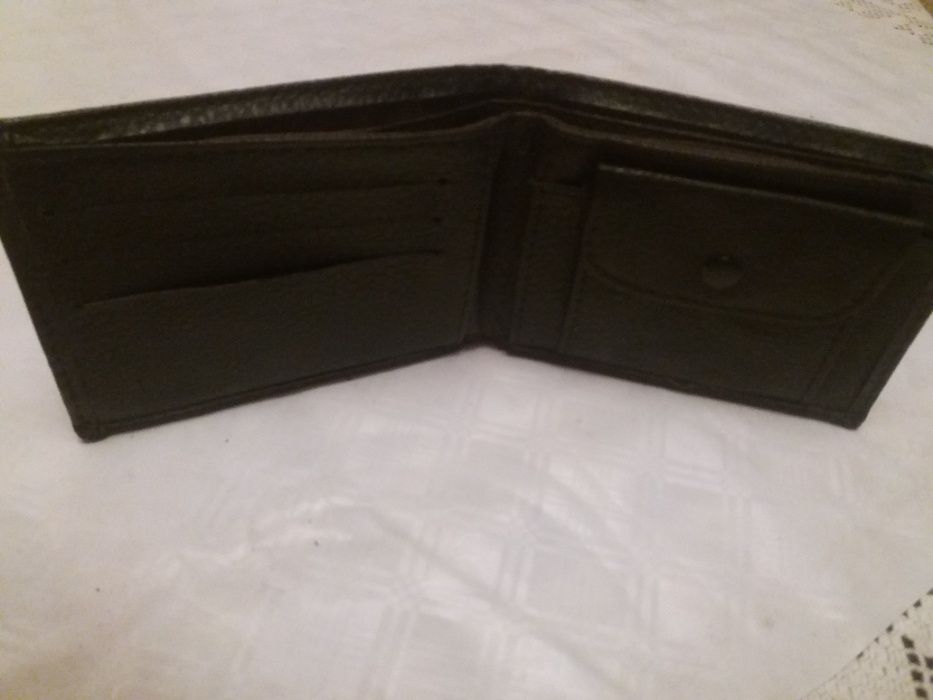 Мъжки чантички и портфейли