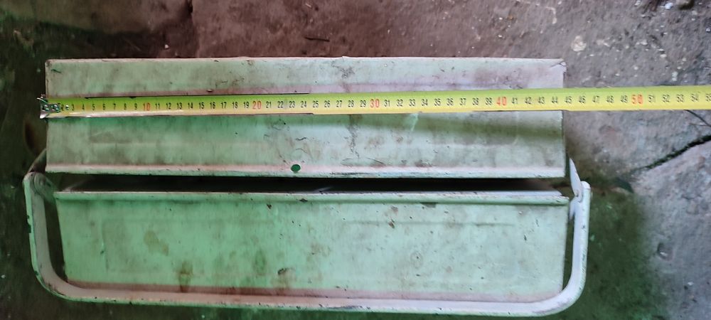 Lada de scule metalica