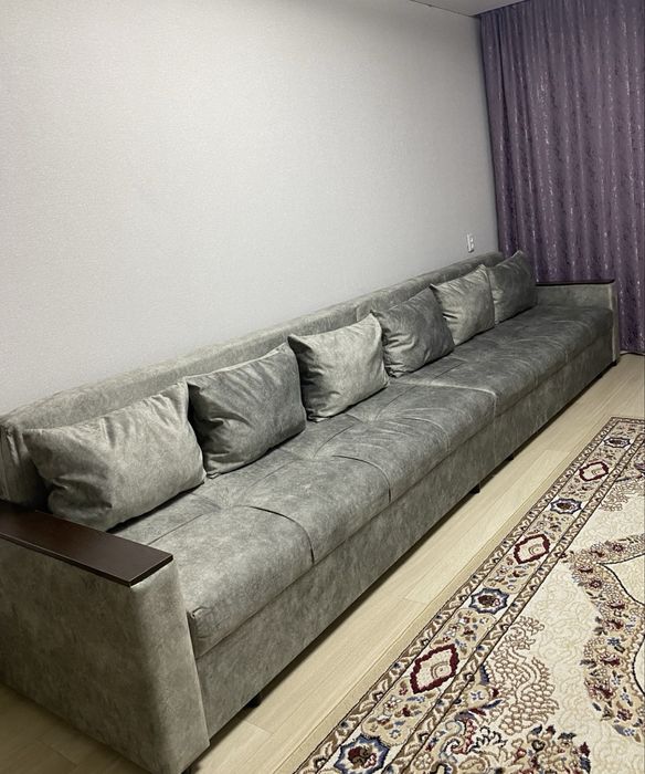 Продам срочно Диван 4 метра