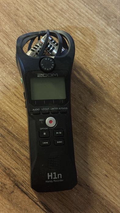 продам аудио рекордер ZOOM H1n
