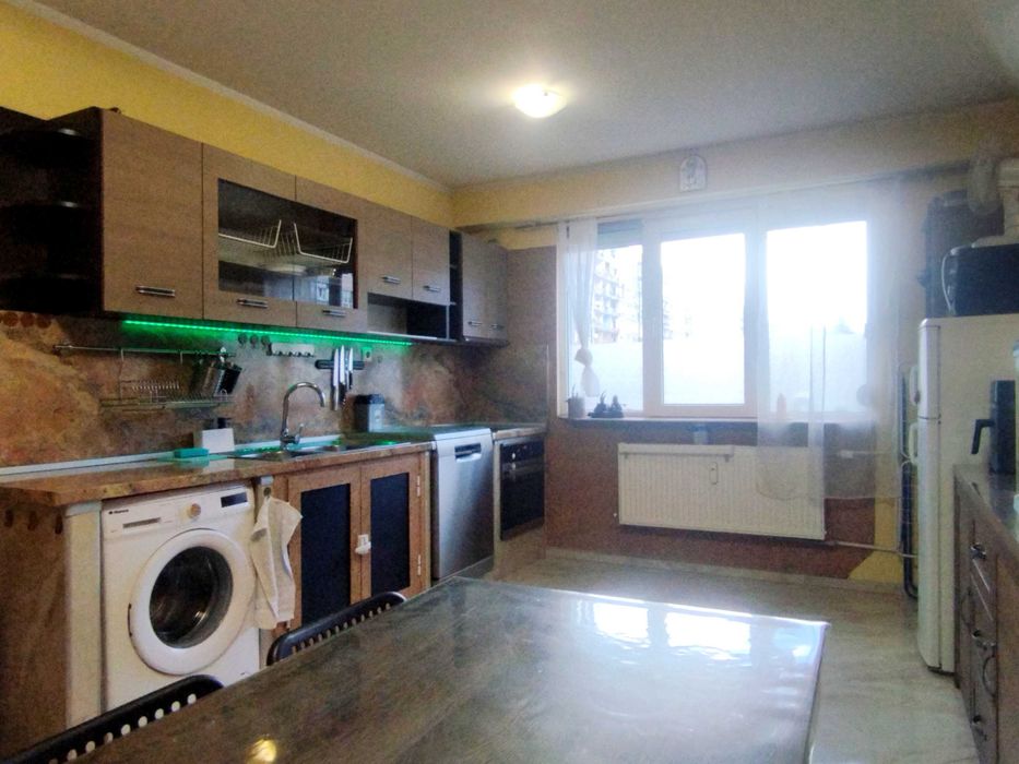 Дава се под наем Двустаен апартамент в Перник, Изток - 64 кв.м за 497.25 € - Снимка #2