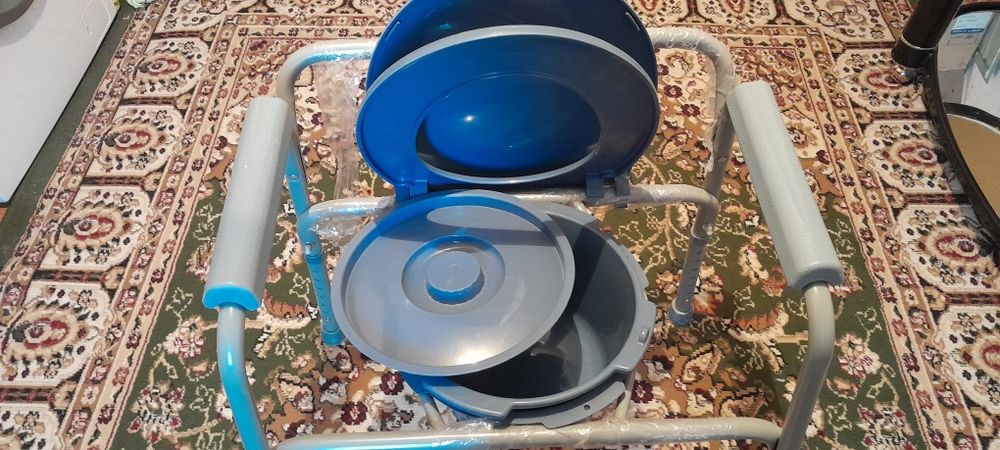 Инвалидный стул горшок.