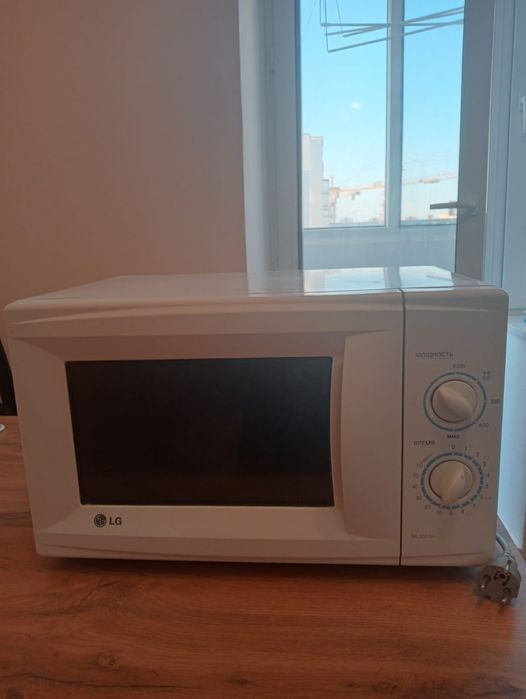 Продам микроволновую печь