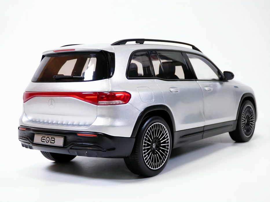 Machetă Mercedes-Benz EQB NZG-Iridium Silver