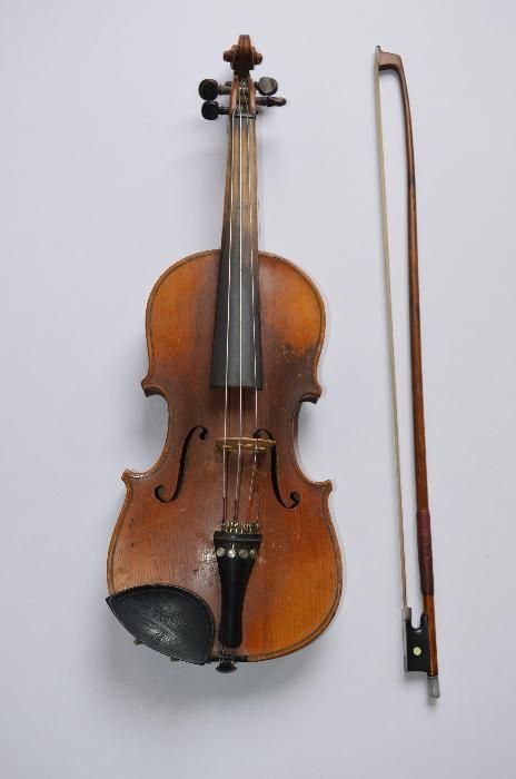 vioara  veche de lutier ANTONIUS BRAUN autentica din 1924 cu arcus