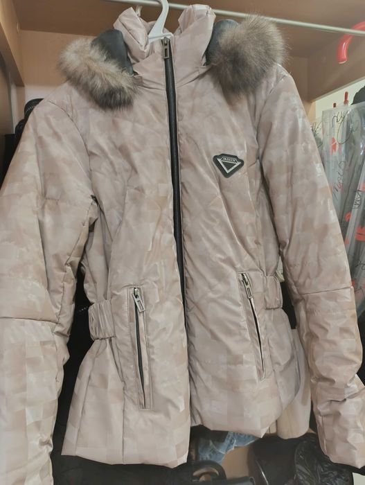 Дамско зимно яке