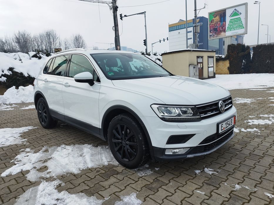 Vw Tiguan 4x4, highline, led ,pano, dsg,navi, volan încălzit, webasto