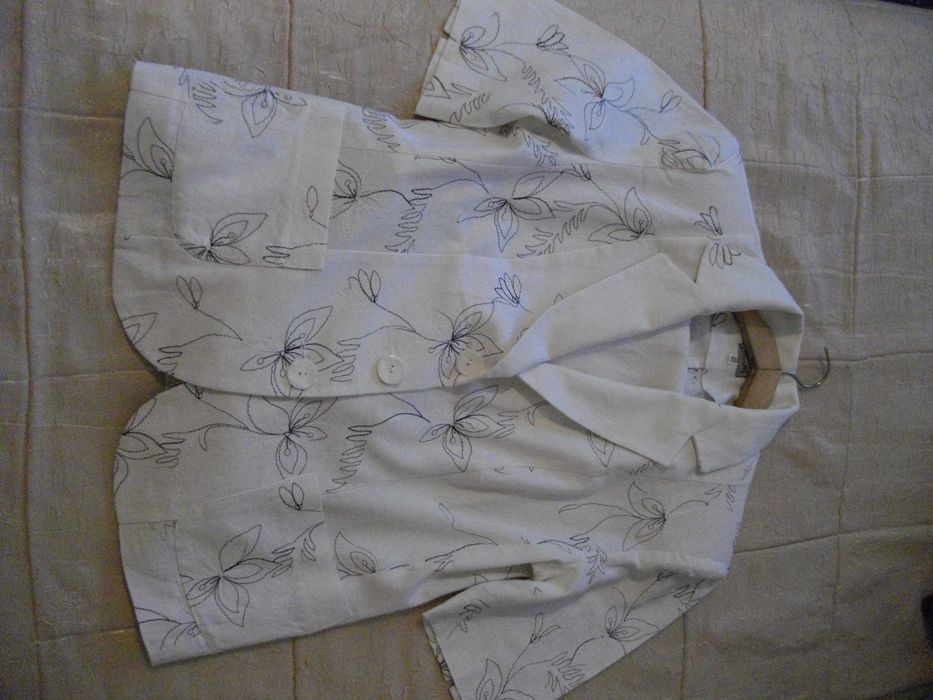 Дамско костюмче с панталон от лен