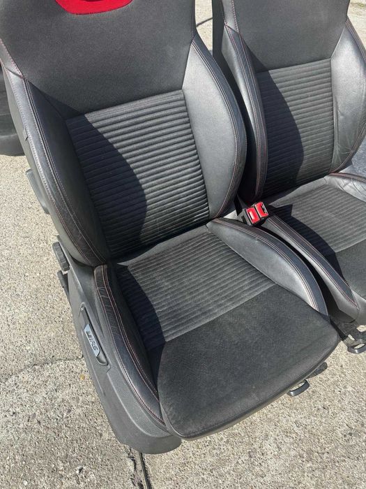 Interior complet, scaune sport piele partiala ,bancheta, fete de usi si cotiera Skoda Octavia 3 VRS