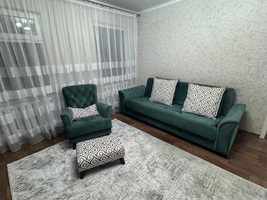 Диван и кресло для гостинной