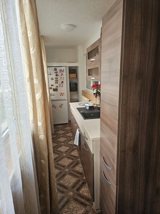 Vând apartament cu doua camere decomandat