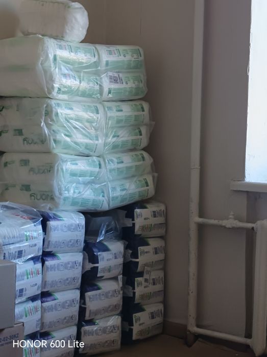Продам недорого памперсы