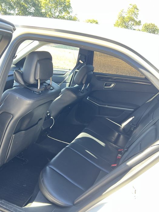 Mercedes-Benz E-Class E200