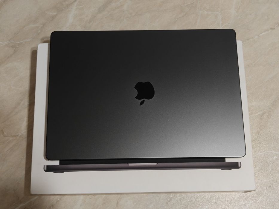 MacBook Pro 16 M4PRO 24/512 19 циклов
