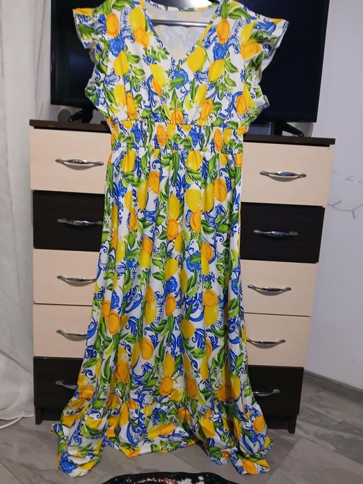 Vând rochii de dama XL