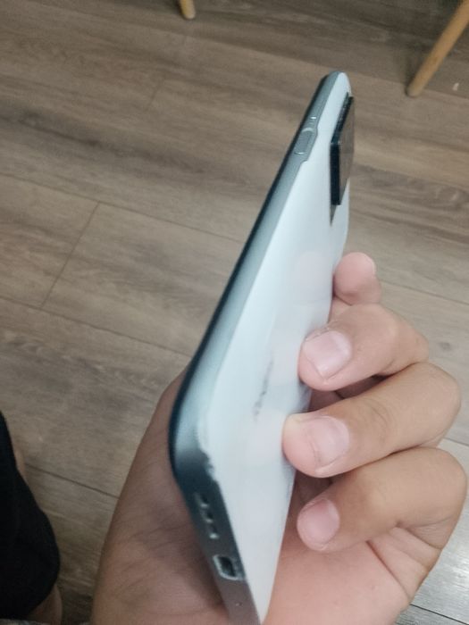 Продаю redmi 10 сломоный