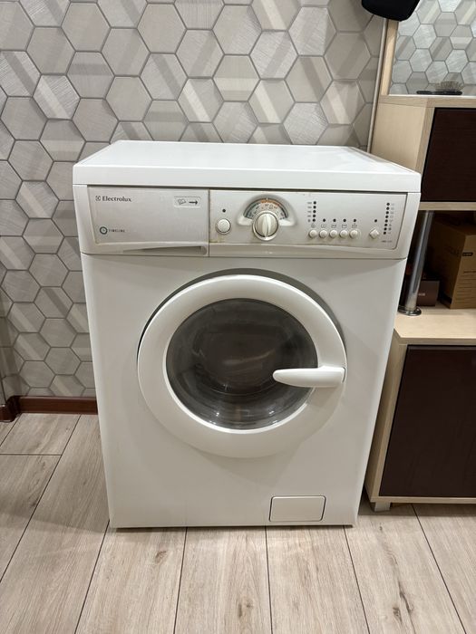 Стиральная машина Electrolux
