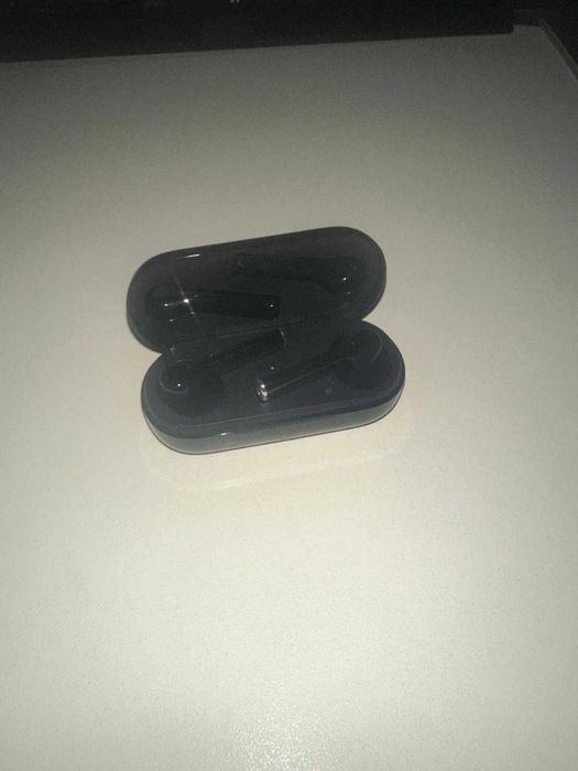 Casti Huawei FreeBuds