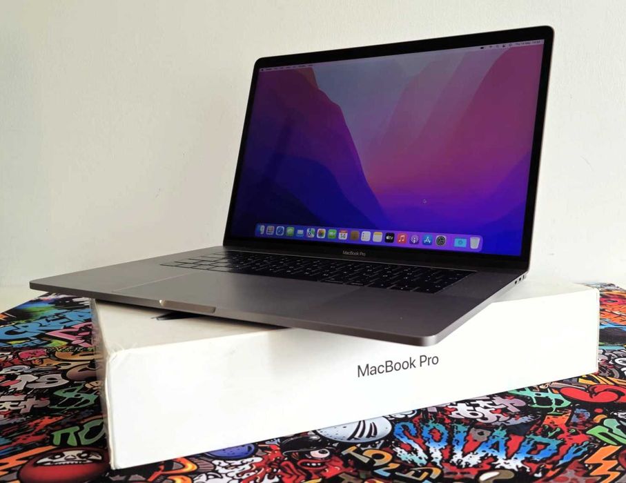 Laptop Macbook PRO 2Tb ssd 15 inch A1707 Quad-Core i7 16 GB RAM