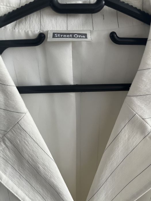 Елегантни сака по 10 евро