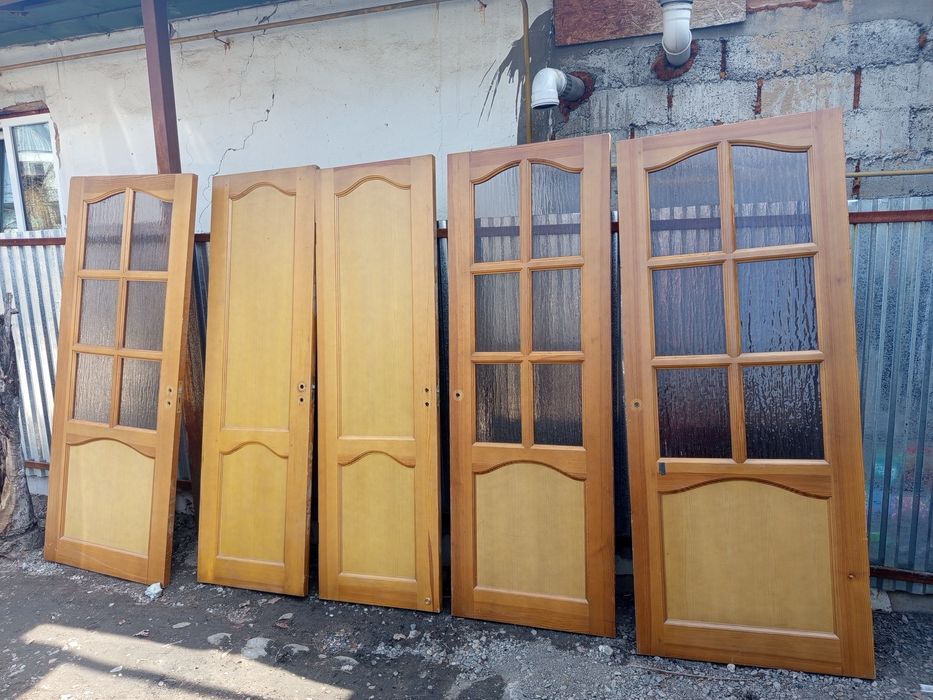 Продам двери б/у