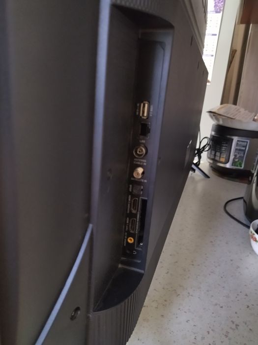 Телевизор TCL LED49S6500