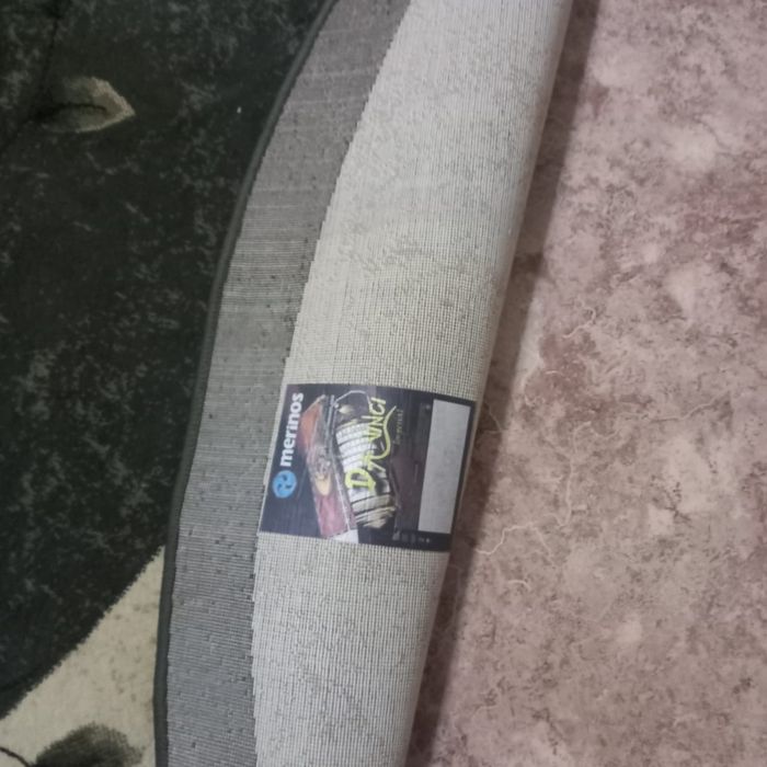 Продам ковер в отличном состоянии