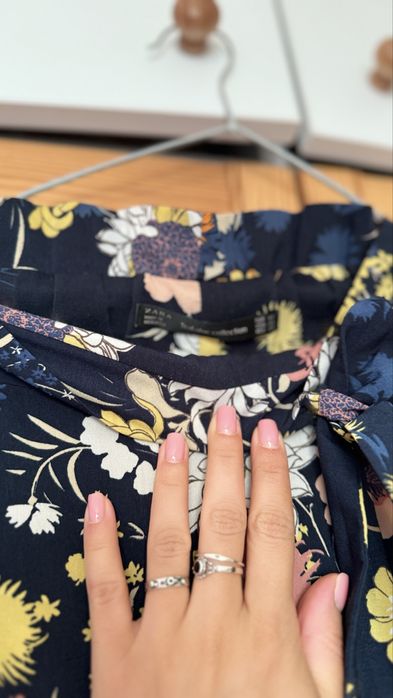 Pantaloni 3/4 culotte cu flori