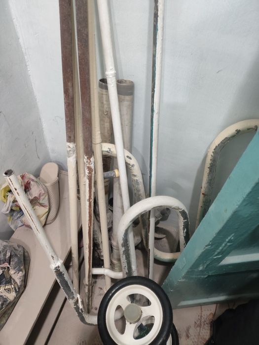 Отдам трубы даром, на метал!