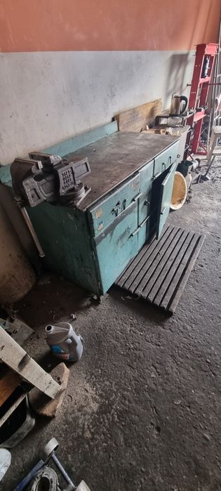 Верстак слесарний