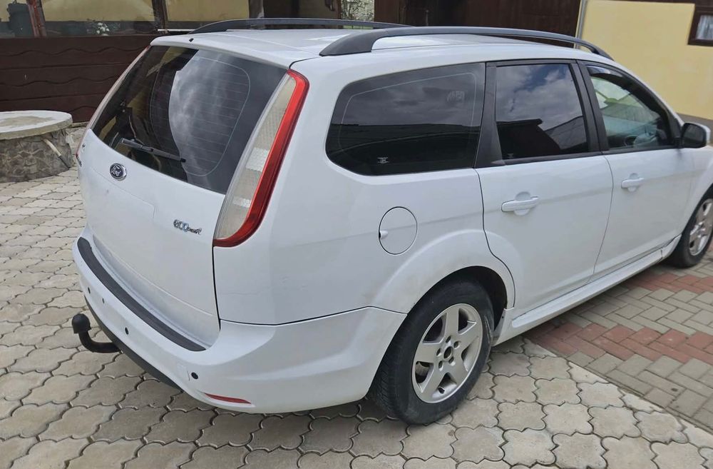 Vând Ford focus 1500€