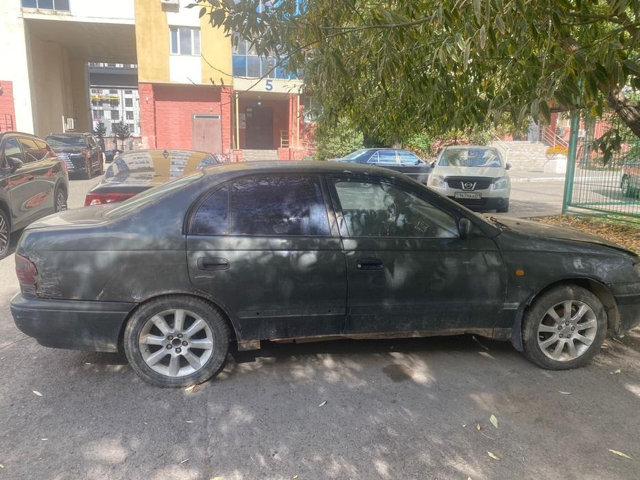 Тайота карина е сатылады срочно