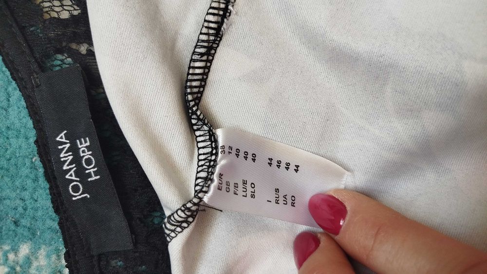 Rochie dama , nr 38 , cu flori  casual/ eleganta