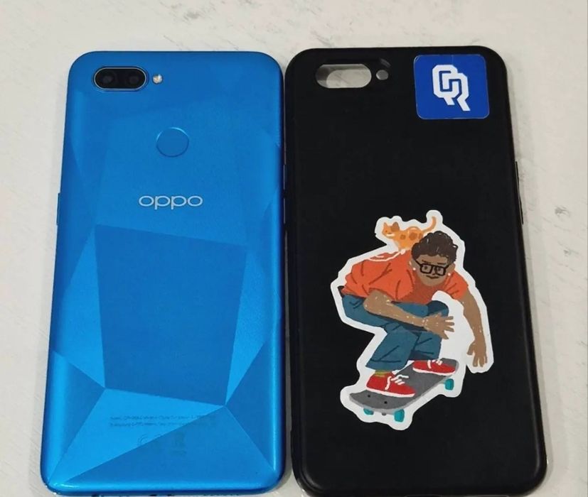 Мобильный телефон