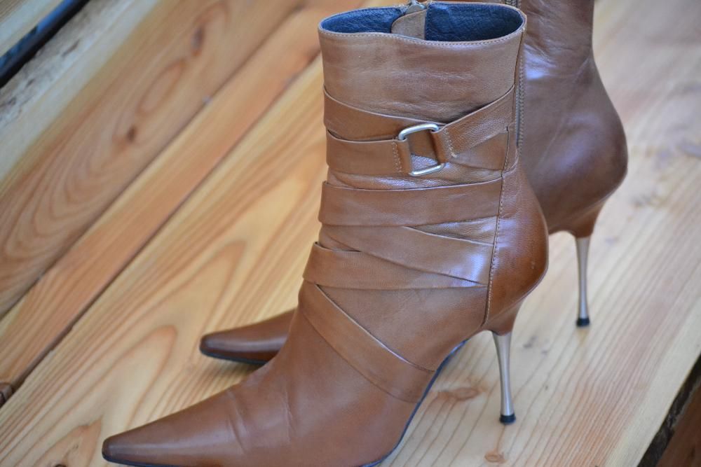 Cizme lux dama mar. 37 / Cizme originale Italy / Cizme club piele natu