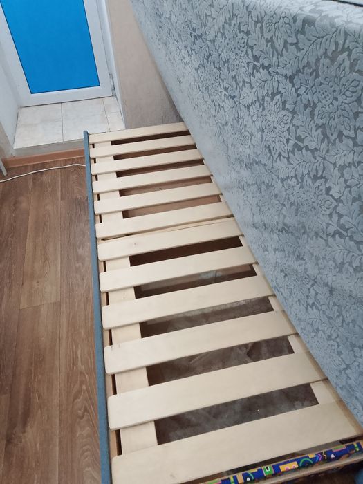 Диван в хорошем состоянии