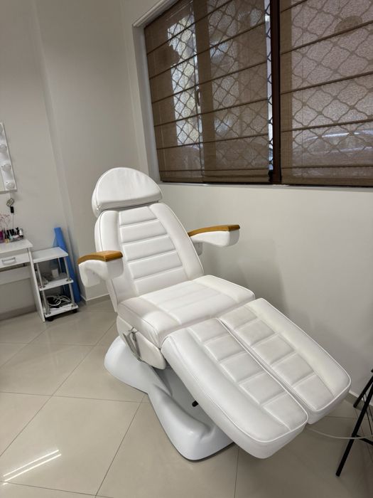 Електрически козметичен/педикюрен стол