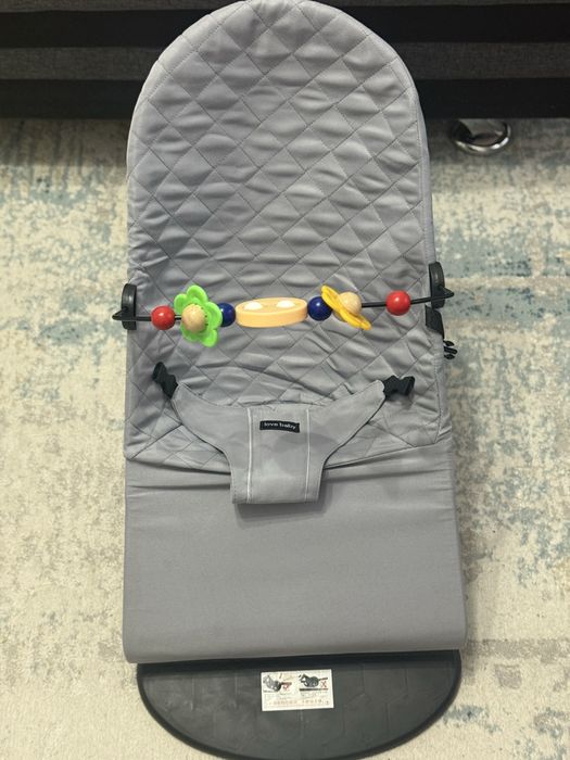 Шезлонг детский продам …………